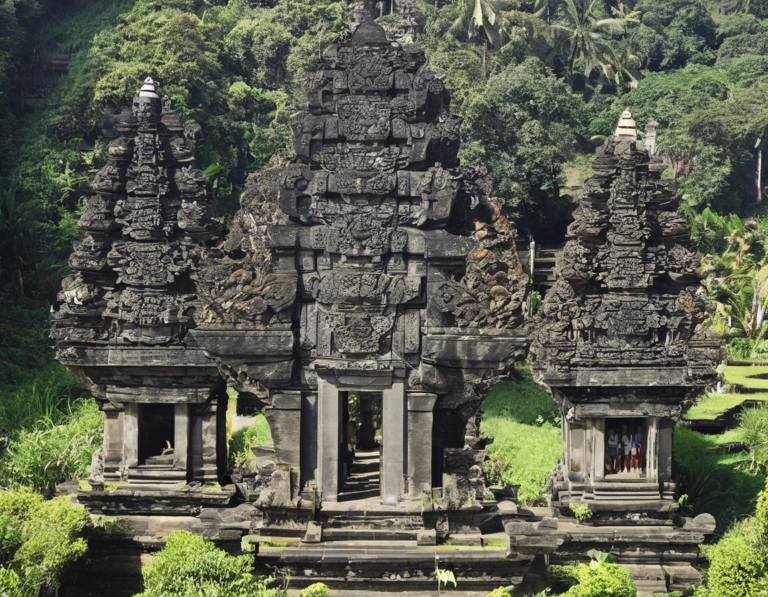 Menelusuri Jejak Sejarah Pura di Bali