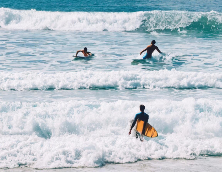 Keuntungan Berselancar di Bali