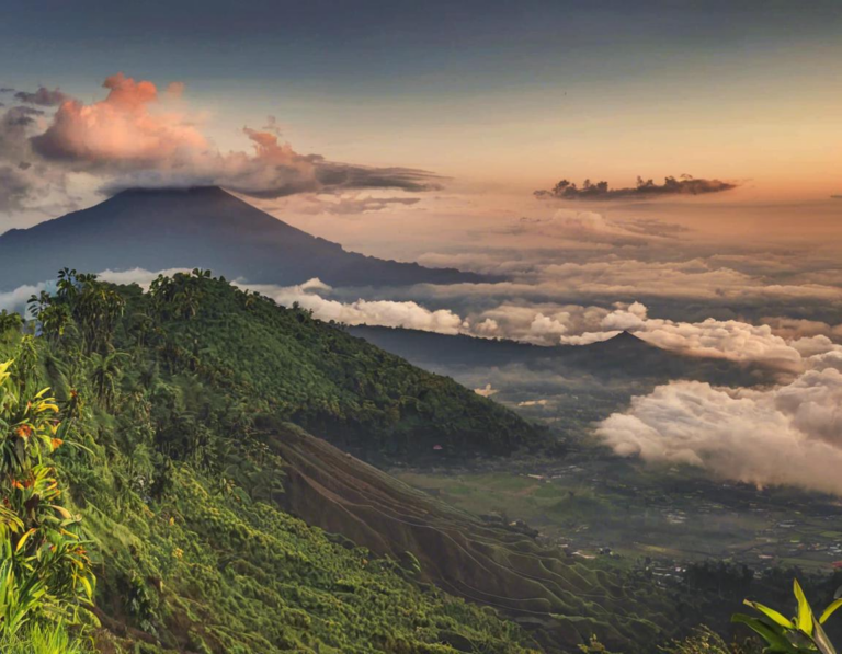 Menikmati Pesona Gunung Batur: Keindahan Alam dan Aktivitas