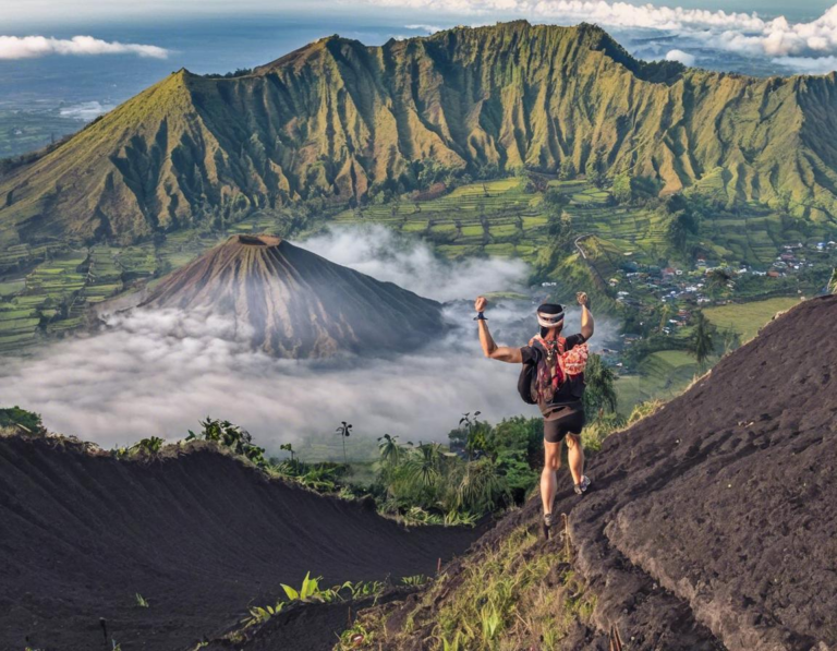 Pendakian Gunung Batur: Tantangan dan Pemandangan Spektakuler